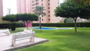 Benidorm con Aire acond, Piscina y Parking Apt Monver 2 hab para 5 pers centrico